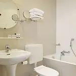 Istria By Magna Arbor Hotel Paris