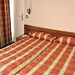 Istria By Magna Arbor Hotel Paris